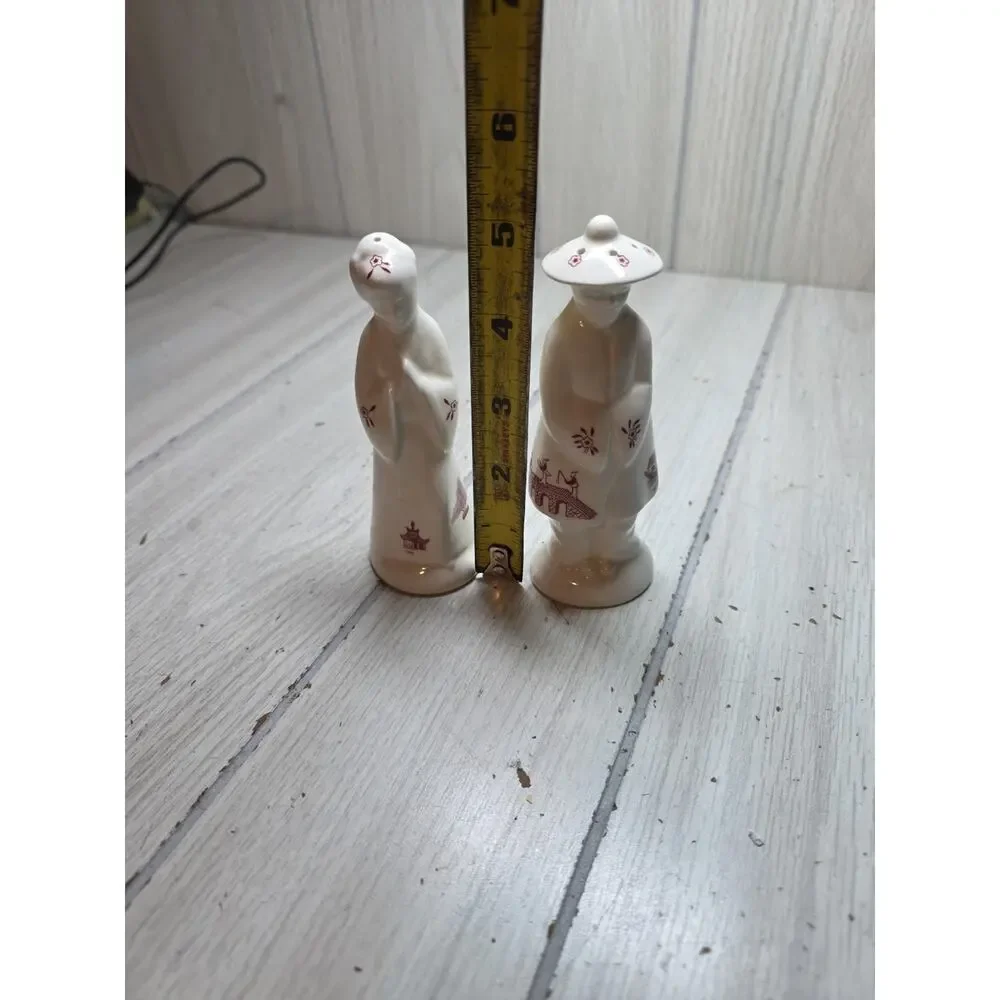 Churchill Of England Pink Willow Rosa Salt And Pepper Shaker Set